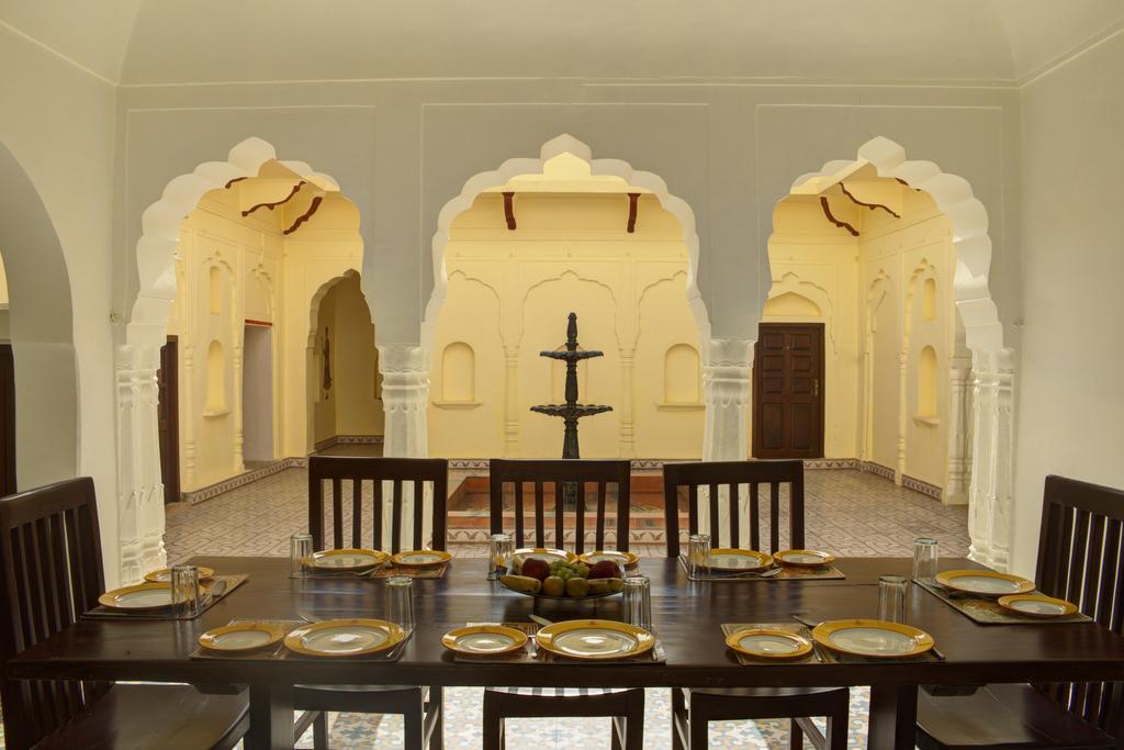 Amritara Surajgarh Fort Exteriör bild