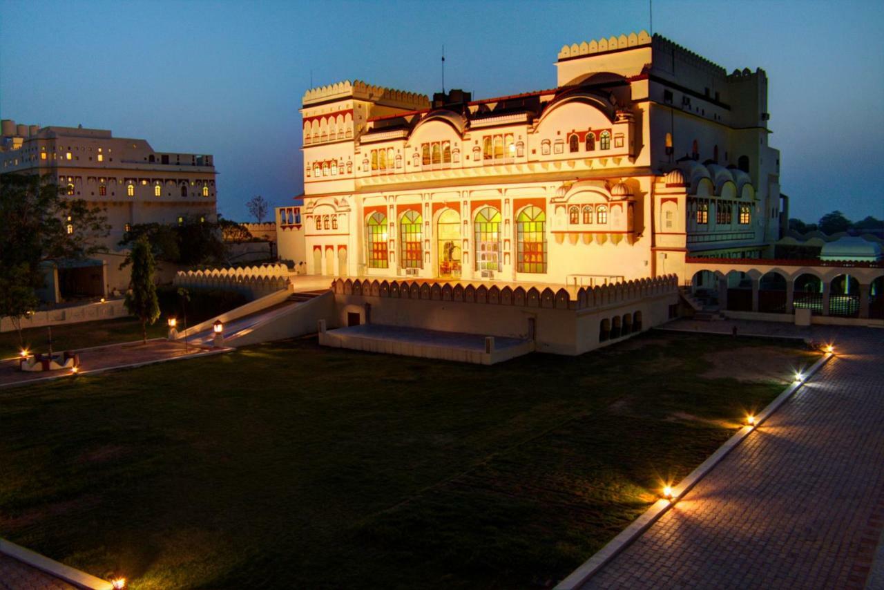 Amritara Surajgarh Fort Exteriör bild